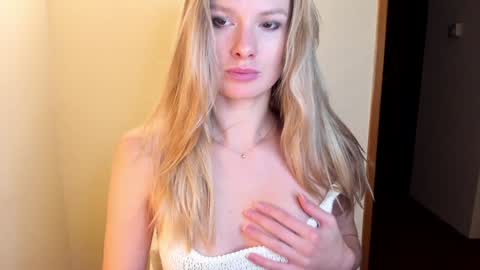 Snapshot of sweet_angel_a chatting on 4, 1, 2025 Ann - your sweet girl online show from 4, 1, 2025