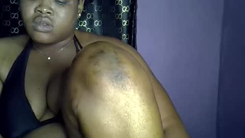 Snapshot of sweet_baby27 chatting on 17, 10, 2025 sweet baby online show from 17, 10, 2025