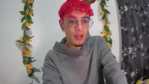 Snapshot of sweet_boy2224 chatting on 29, 11, 2025 sweet_boy2224 online show from 29, 11, 2025