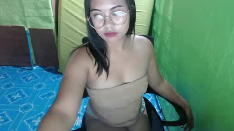 sweet_czylle online show from 3, 2, 2026