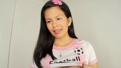 sweet_dania_ online show from 1, 2, 2025