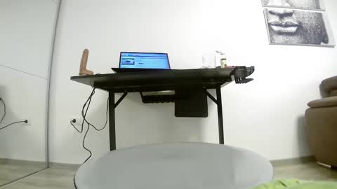           online show from 28, 2, 2025