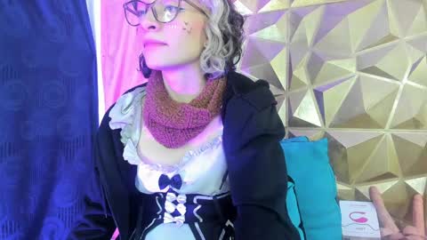 Snapshot of sweet_emmili chatting on 5, 12, 2024 emmili online show from 5, 12, 2024