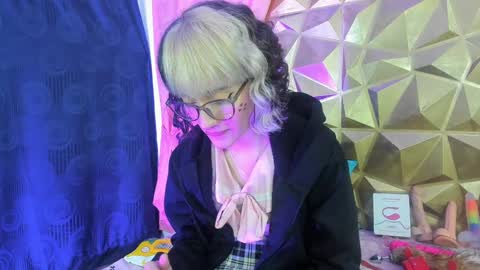 Snapshot of sweet_emmili chatting on 7, 12, 2024 emmili online show from 7, 12, 2024