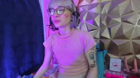Snapshot of sweet_emmili chatting on 9, 12, 2024 emmili online show from 9, 12, 2024