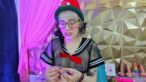 Snapshot of sweet_emmili chatting on 12, 12, 2024 emmili online show from 12, 12, 2024