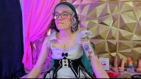 Snapshot of sweet_emmili chatting on 15, 12, 2024 emmili online show from 15, 12, 2024