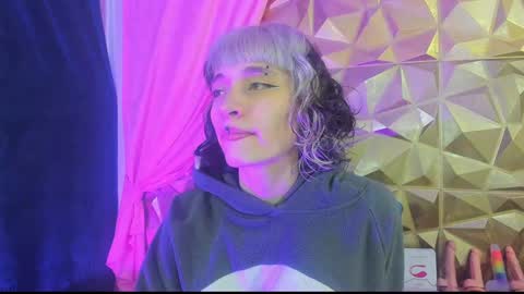 Snapshot of sweet_emmili chatting on 23, 12, 2024 emmili online show from 23, 12, 2024