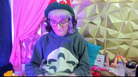 Snapshot of sweet_emmili chatting on 23, 12, 2024 emmili online show from 23, 12, 2024
