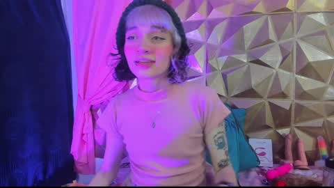 Snapshot of sweet_emmili chatting on 24, 12, 2024 emmili online show from 24, 12, 2024