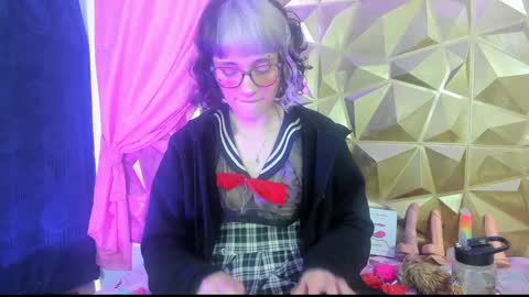 Snapshot of sweet_emmili chatting on 26, 12, 2024 emmili online show from 26, 12, 2024