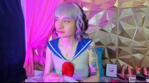 Snapshot of sweet_emmili chatting on 30, 12, 2024 emmili online show from 30, 12, 2024