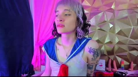 Snapshot of sweet_emmili chatting on 13, 1, 2025 emmili online show from 13, 1, 2025