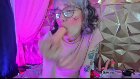 Snapshot of sweet_emmili chatting on 16, 1, 2025 emmili online show from 16, 1, 2025