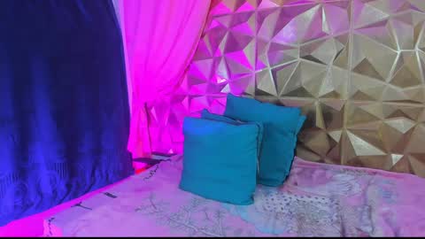 Snapshot of sweet_emmili chatting on 16, 1, 2025 emmili online show from 16, 1, 2025