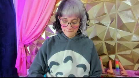Snapshot of sweet_emmili chatting on 20, 1, 2025 emmili online show from 20, 1, 2025