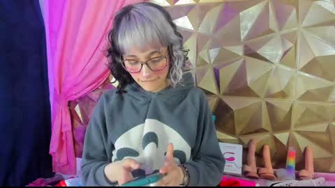 Snapshot of sweet_emmili chatting on 24, 1, 2025 emmili online show from 24, 1, 2025