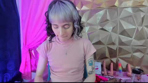 Snapshot of sweet_emmili chatting on 25, 1, 2025 emmili online show from 25, 1, 2025