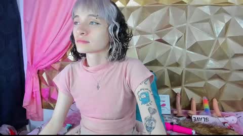 Snapshot of sweet_emmili chatting on 31, 1, 2025 emmili online show from 31, 1, 2025