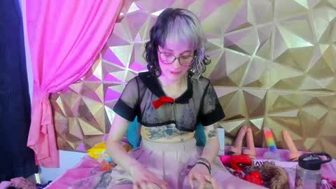 Snapshot of sweet_emmili chatting on 3, 2, 2025 emmili online show from 3, 2, 2025