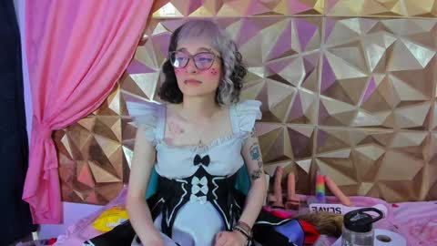 Snapshot of sweet_emmili chatting on 8, 2, 2025 emmili online show from 8, 2, 2025