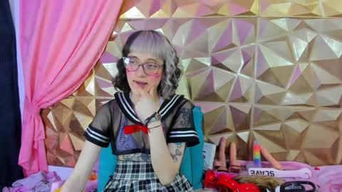 Snapshot of sweet_emmili chatting on 8, 2, 2025 emmili online show from 8, 2, 2025