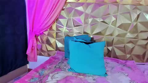 Snapshot of sweet_emmili chatting on 13, 2, 2025 emmili online show from 13, 2, 2025
