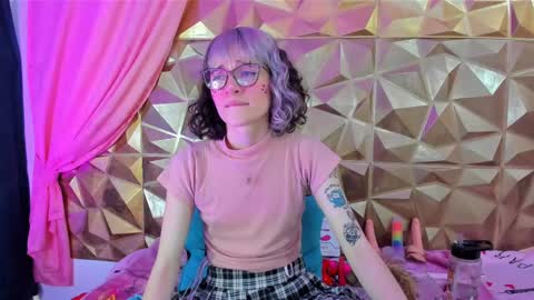 Snapshot of sweet_emmili chatting on 14, 2, 2025 emmili online show from 14, 2, 2025