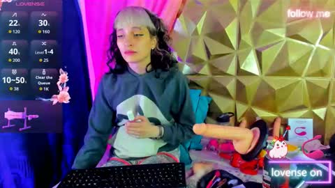 Snapshot of sweet_emmili chatting on 19, 9, 2025 emmili online show from 19, 9, 2025