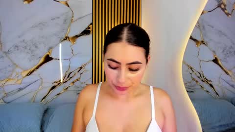 Snapshot of sweet_flame_ chatting on 10, 9, 2025 sweet_flame_ online show from 10, 9, 2025