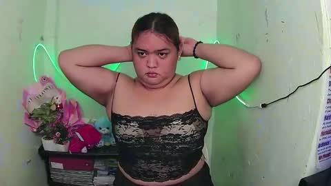 sweet_frex123 online show from 6, 10, 2025