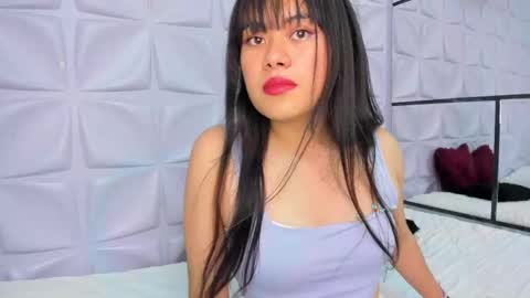 Snapshot of sweet_helen_ chatting on 28, 11, 2025 Lyn online show from 28, 11, 2025