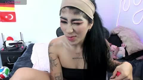 Snapshot of sweet_joint_girl chatting on 1, 7, 2026 Dahnna online show from 1, 7, 2026