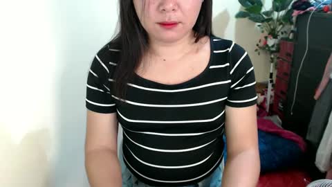 Snapshot of sweet_kendallxxxx chatting on 25, 2, 2025 Nicahhh online show from 25, 2, 2025