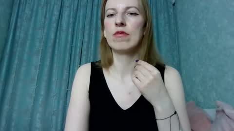 sweet_lilbunny online show from 10, 2, 2026