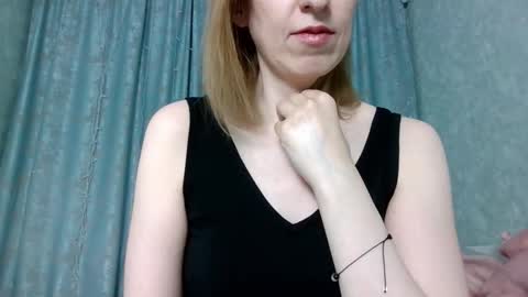 sweet_lilbunny online show from 13, 2, 2026