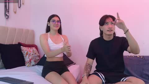 Snapshot of sweet_litle_ chatting on 7, 5, 2026 Mia online show from 7, 5, 2026