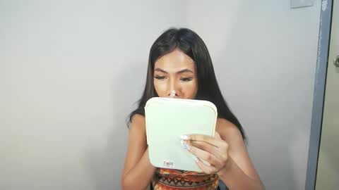 Maleia online show from 4, 12, 2025