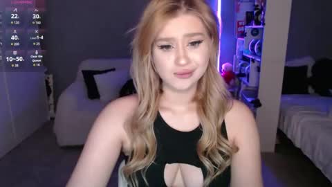 sweet_nicole_333 online show from 13, 3, 2026