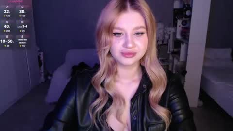 sweet_nicole_333 online show from 11, 4, 2026