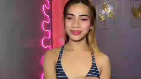 sweet_nikki03 online show from 28, 3, 2026