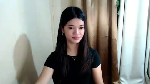 sweet_nylia online show from 20, 7, 2026