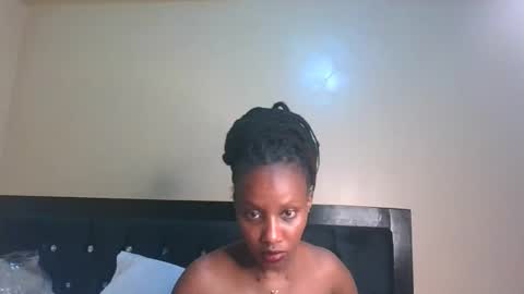 sweet_qio online show from 10, 10, 2025