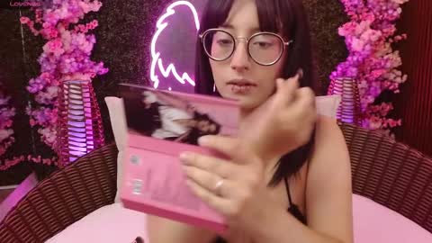 Roxanee online show from 25, 2, 2026