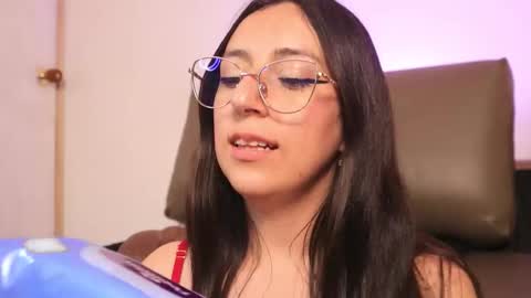 Sammy Lauren online show from 2, 3, 2026