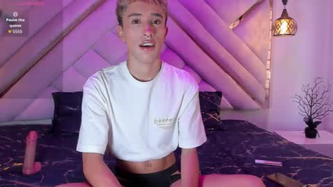 Snapshot of sweet_santii chatting on 2, 10, 2025 Santiago online show from 2, 10, 2025