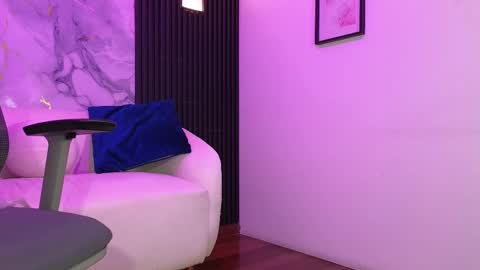 Snapshot of sweet_santii chatting on 6, 10, 2025 Santiago online show from 6, 10, 2025