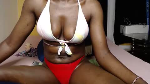 Snapshot of sweet_sherie chatting on 3, 12, 2024 ellanah Tracie online show from 3, 12, 2024