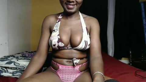 Snapshot of sweet_sherie chatting on 17, 1, 2025 ellanah Tracie online show from 17, 1, 2025