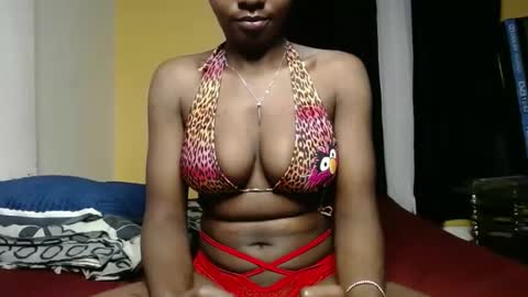 Snapshot of sweet_sherie chatting on 22, 2, 2025 ellanah Tracie online show from 22, 2, 2025